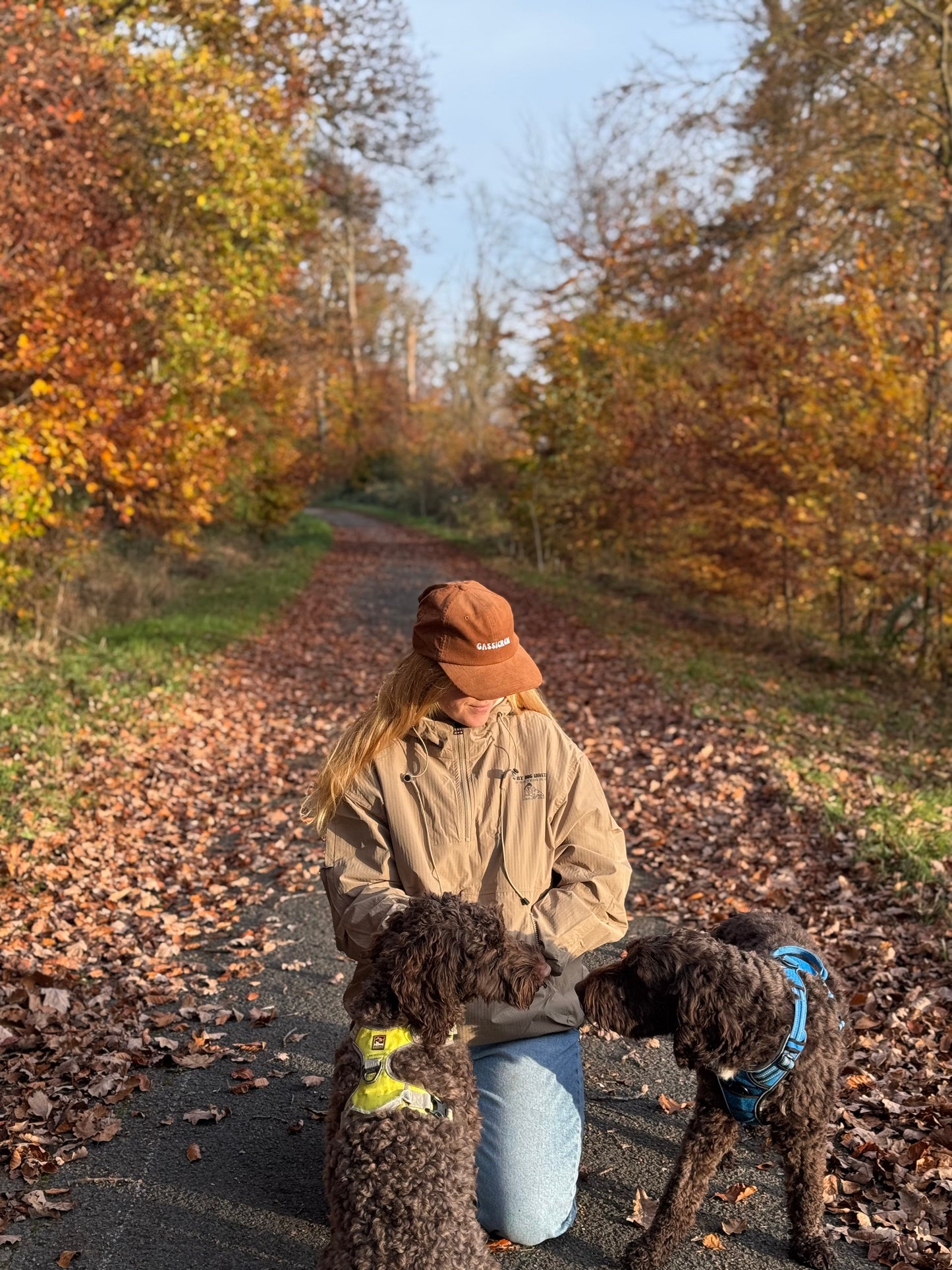 Me and my dog -windbreaker sand